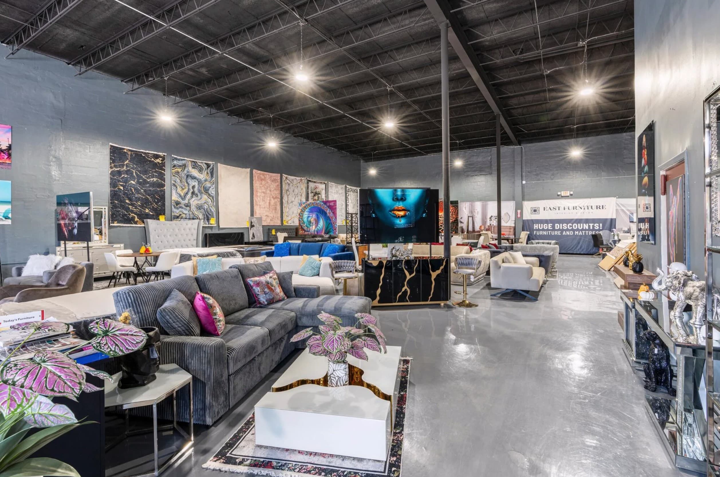 Image of Prime 9,600 SF Retail Opportunity | Entire Building | Corner Position | NNN